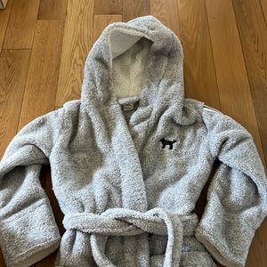 VS pink bathrobe